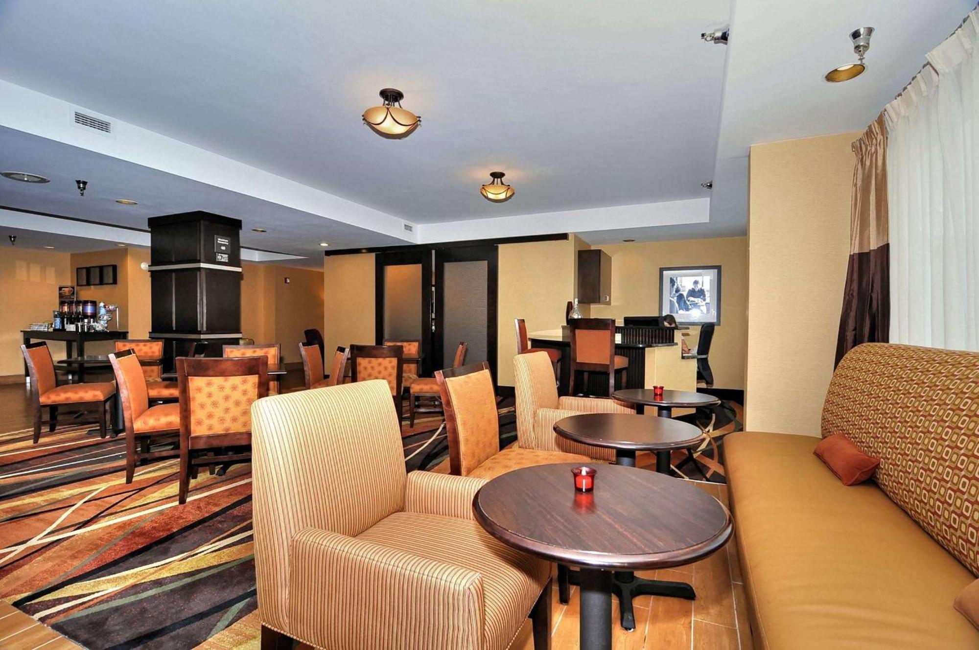 Hampton Inn Eden Екстер'єр фото