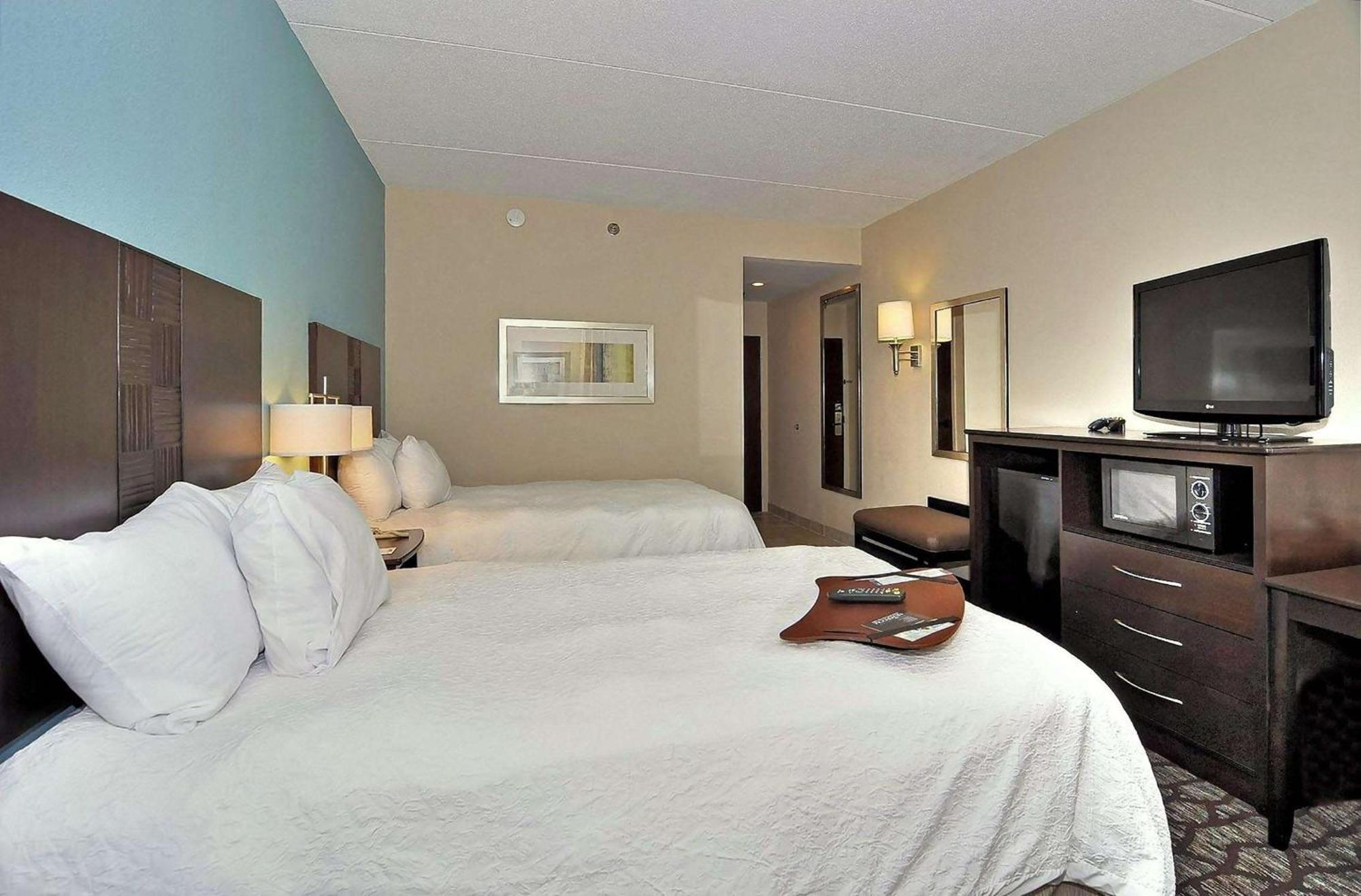 Hampton Inn Eden Екстер'єр фото