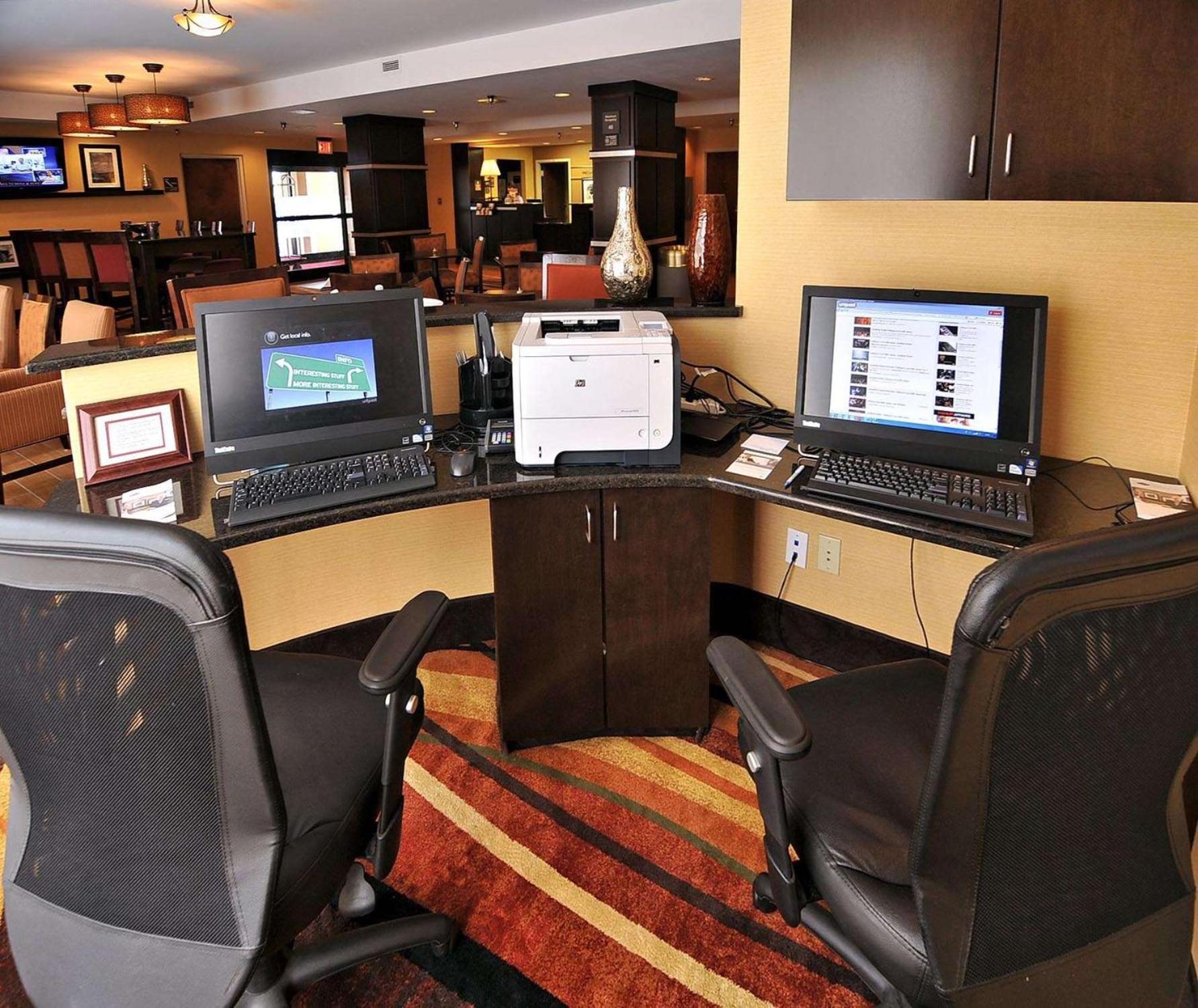 Hampton Inn Eden Екстер'єр фото