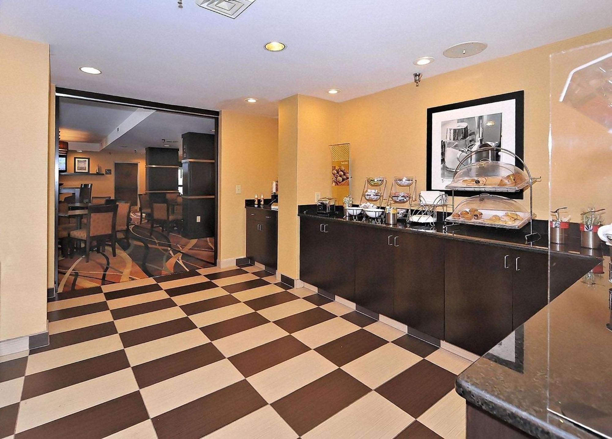 Hampton Inn Eden Екстер'єр фото